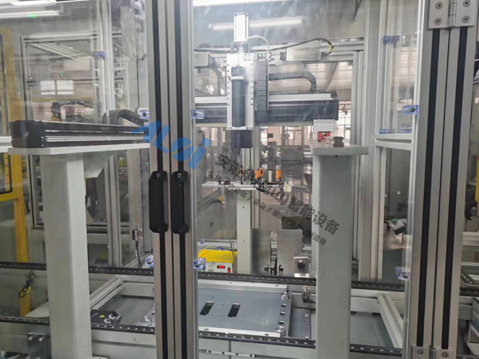 定子自動點膠(jiāo)設備與CCD檢測(cè)設備(bèi),優點(diǎn)方便快速換型